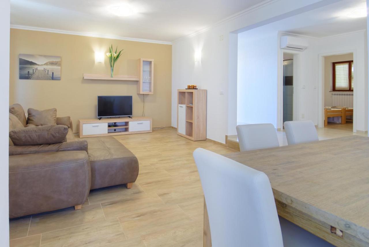 Apartments Belvedere By Rent Istria Plovanija Екстер'єр фото
