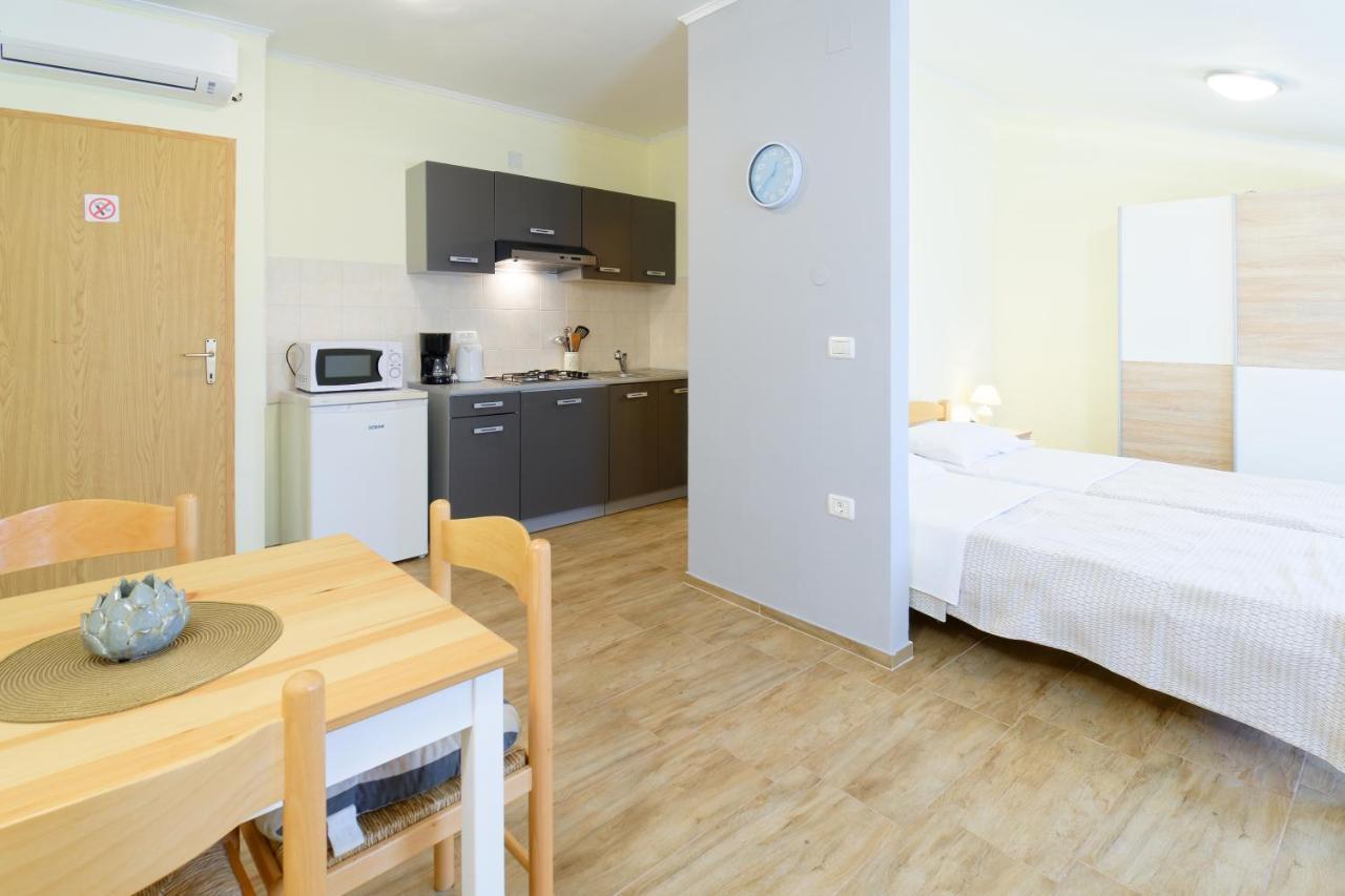 Apartments Belvedere By Rent Istria Plovanija Екстер'єр фото