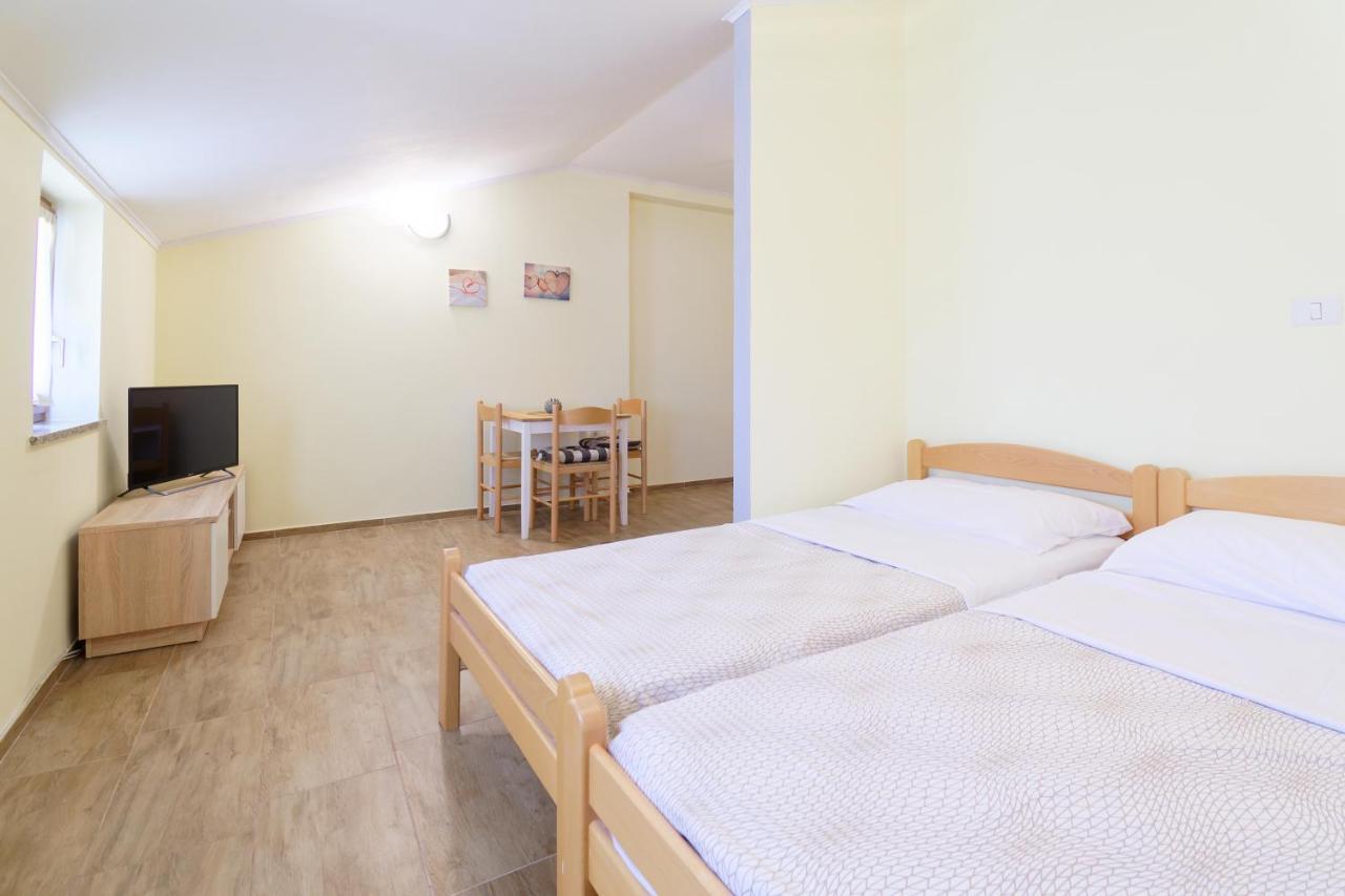 Apartments Belvedere By Rent Istria Plovanija Екстер'єр фото