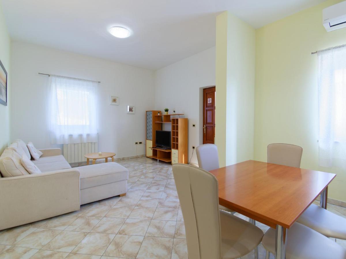 Apartments Belvedere By Rent Istria Plovanija Екстер'єр фото